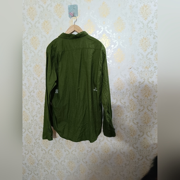 Lacoste - Picture 4 of 6